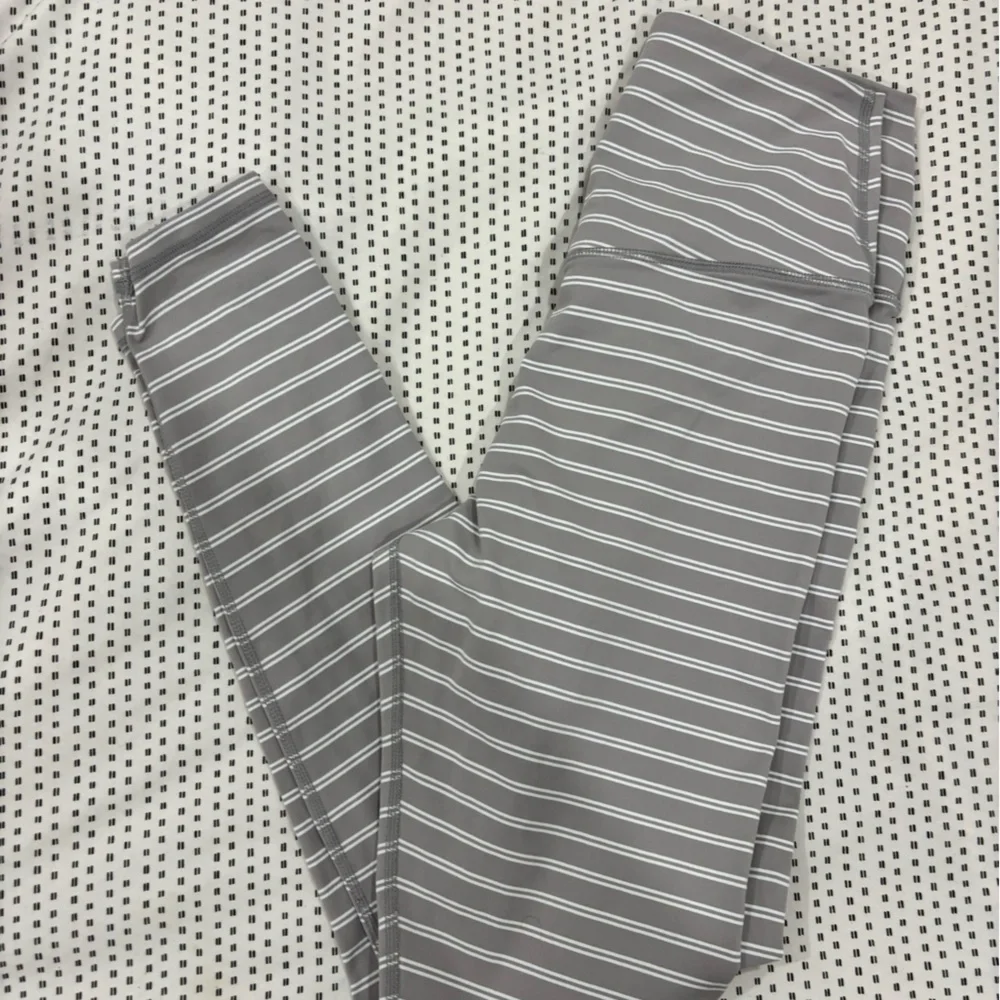 Gray Striped Leggings - Picture 3 of 4